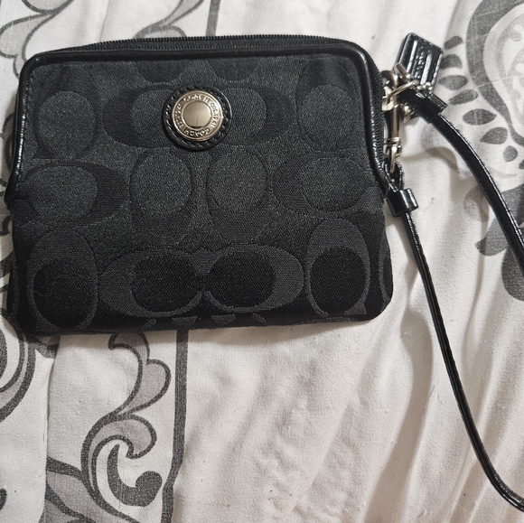 Coach Handbags - Coach wristlet wallet!